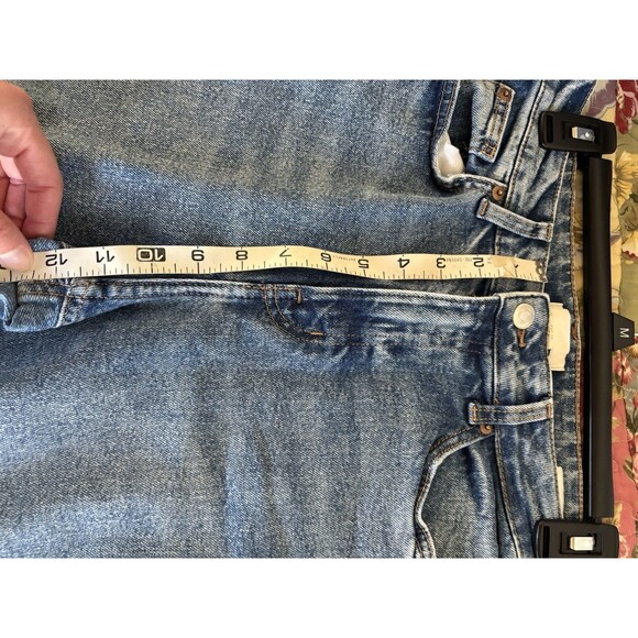 H&M Women’s Bell Bottom Flare Jeans Ankle Slit Size 6/8 Medium Wash High Waist - Picture 6 of 8